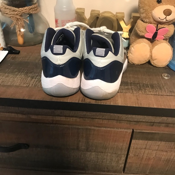 Air Jordan Retro 11 Low Georgetown - Picture 3 of 6